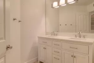 5104 N 32nd St, Phoenix, AZ 85018 - Photo 5