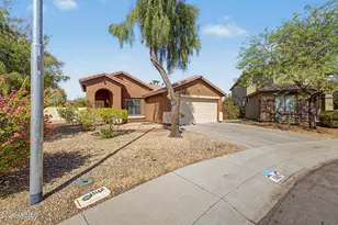 15142 W Smokey Dr, Surprise, AZ 85374 - Photo 11