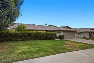 19021 N Signal Butte Cir, Sun City, AZ 85373 - Photo 3