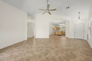 8023 S 27th Way, Phoenix, AZ 85042 - Photo 9