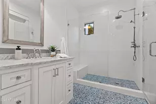 5936 E Paisano Cir, Phoenix, AZ 85018 - Photo 27