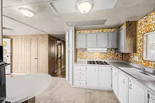 7300 N 51st Ave, Glendale, AZ 85301 - Photo 17
