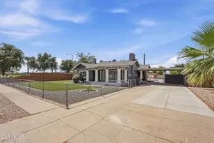 218 N Washington St, Chandler, AZ 85225 - Photo 3
