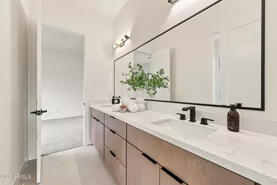 1708 E Creek Canyon Road, Phoenix, AZ 85086 - Photo 47