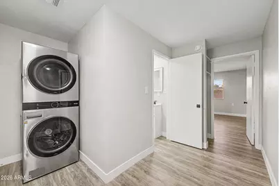6722 N 24th Drive, Phoenix, AZ 85015 - Photo 17