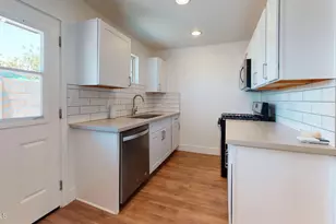 3942 E Earll Dr, Phoenix, AZ 85018 - Photo 11