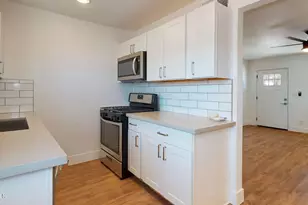 3942 E Earll Dr, Phoenix, AZ 85018 - Photo 9