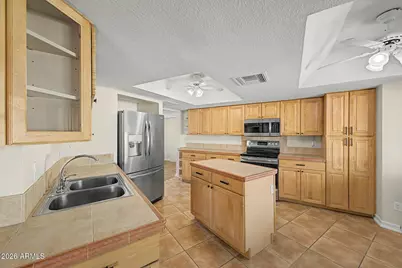 10212 S 44th Way, Phoenix, AZ 85044 - Photo 15