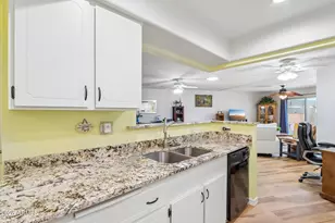19026 N Camino Del Sol Dr, Sun City West, AZ 85375 - Photo 9