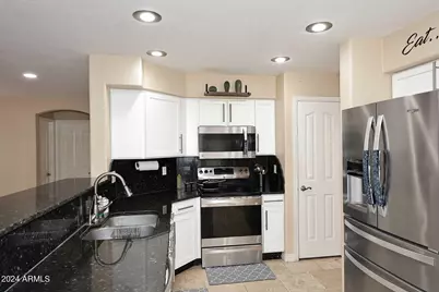 25224 N 66th Drive, Phoenix, AZ 85083 - Photo 21