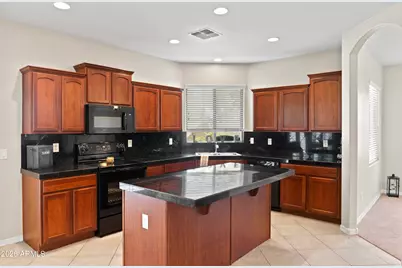 13580 W Gelding Drive, Surprise, AZ 85379 - Photo 29