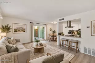 10229 North 8th St, Phoenix, AZ 85020 - Photo 1