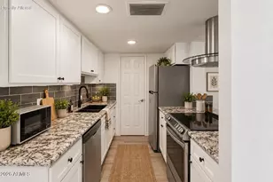 10229 North 8th St, Phoenix, AZ 85020 - Photo 5