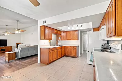 10340 W Hazelwood Avenue, Phoenix, AZ 85037 - Photo 3