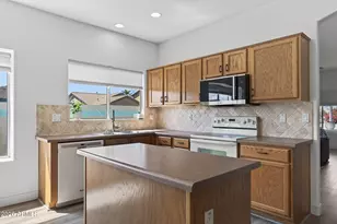 12553 W Washington St, Avondale, AZ 85323 - Photo 9