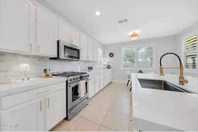 13023 N 93rd Drive, Peoria, AZ 85381 - Photo 5