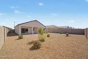 24542 W Raymond St, Buckeye, AZ 85326 - Photo 23