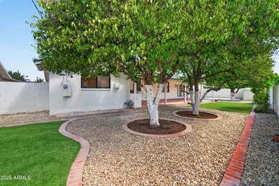 8631 E Sage Drive, Scottsdale, AZ 85250 - Photo 33