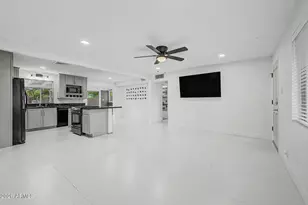 8744 N 6th Dr, Phoenix, AZ 85021 - Photo 5