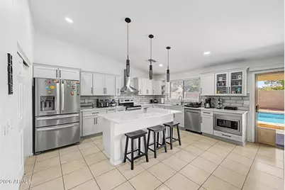 2705 N 105th Avenue, Avondale, AZ 85392 - Photo 11