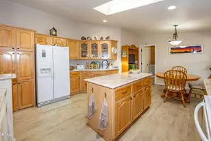 201 S Knee Deep Loop, Sierra Vista, AZ 85635 - Photo 9