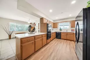 11045 W Salem Dr, Sun City, AZ 85351 - Photo 11