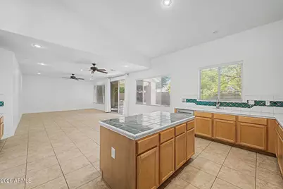 1223 W Waltann Lane, Phoenix, AZ 85023 - Photo 9