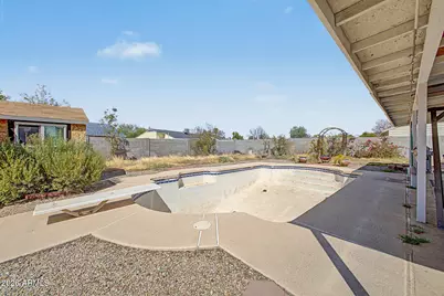7214 W Desert Cove Avenue, Peoria, AZ 85345 - Photo 19