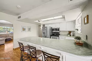 11208 N 38th Pl, Phoenix, AZ 85028 - Photo 11