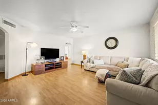 11208 N 38th Pl, Phoenix, AZ 85028 - Photo 9
