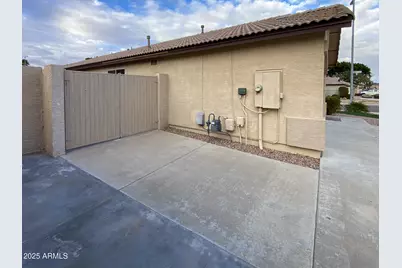 8022 W Salter Drive, Peoria, AZ 85382 - Photo 3