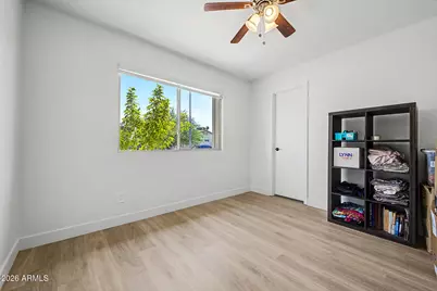 18240 N 32nd Lane, Phoenix, AZ 85053 - Photo 9