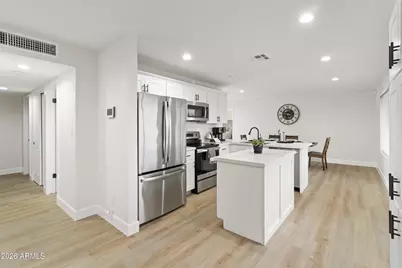7747 W Flower Street, Phoenix, AZ 85033 - Photo 7