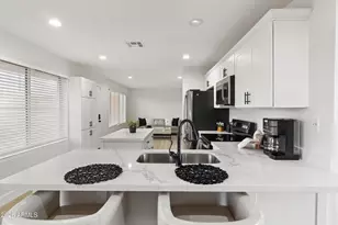 7747 W Flower St, Phoenix, AZ 85033 - Photo 5