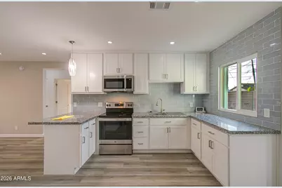 2030 W Monte Vista Road, Phoenix, AZ 85009 - Photo 11