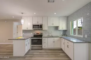 2030 W Monte Vista Rd, Phoenix, AZ 85009 - Photo 11
