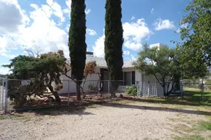 564 E Noble Dr, Globe, AZ 85501 - Photo 3