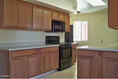 10772 W Crosby Drive, Sun City, AZ 85351 - Photo 3
