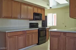 10772 W Crosby Dr, Sun City, AZ 85351 - Photo 3