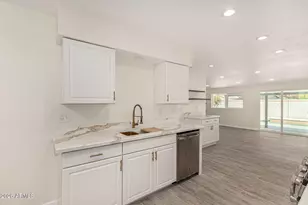 3756 E Acoma Dr, Phoenix, AZ 85032 - Photo 5