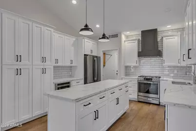 10059 E Cedar Waxwing Drive, Sun Lakes, AZ 85248 - Photo 7