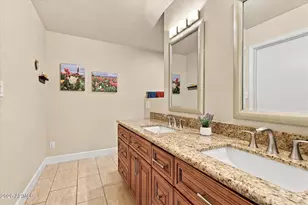 8214 E Buena Terra Way, Scottsdale, AZ 85250 - Photo 17