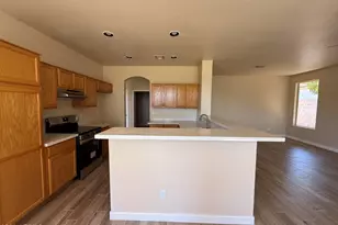 6223 W Wikieup Ln, Glendale, AZ 85308 - Photo 11