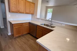 6223 W Wikieup Ln, Glendale, AZ 85308 - Photo 5