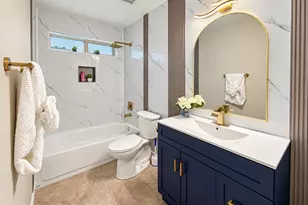 8930 W Custer Ln, Peoria, AZ 85381 - Photo 9