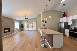 8930 W Custer Ln, Peoria, AZ 85381 - Photo 5