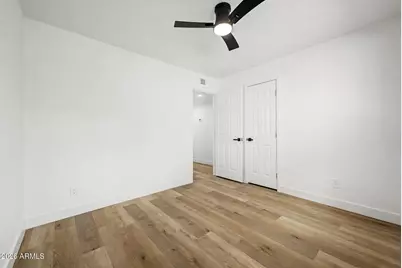 3909 W Griswold Road, Phoenix, AZ 85051 - Photo 27