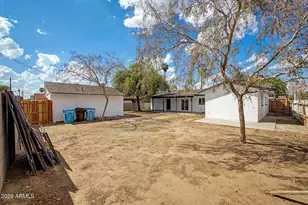 3909 W Griswold Rd, Phoenix, AZ 85051 - Photo 43