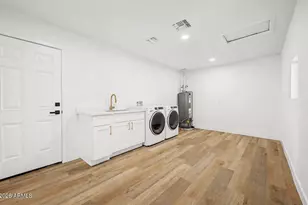 3909 W Griswold Rd, Phoenix, AZ 85051 - Photo 19