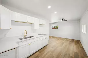 3909 W Griswold Rd, Phoenix, AZ 85051 - Photo 37
